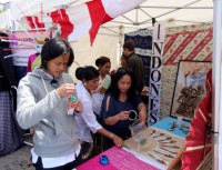 /album/la-f%c3%aate-des-langues-2013-%c3%a0-la-place-de-la-liberte%2c-brest/a06-jpg2/