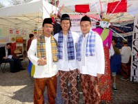 /album/la-f%c3%aate-des-langues-2013-%c3%a0-la-place-de-la-liberte%2c-brest/a20-jpg/