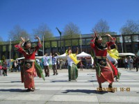 /album/la-f%c3%aate-des-langues-2013-%c3%a0-la-place-de-la-liberte%2c-brest/a24-jpg/