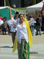 /album/la-f%c3%aate-des-langues-2013-%c3%a0-la-place-de-la-liberte%2c-brest/a26-jpg/