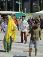/album/la-f%c3%aate-des-langues-2013-%c3%a0-la-place-de-la-liberte%2c-brest/a33c-jpg/